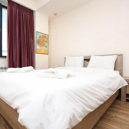Stay Inn-Apartments On Koghbatsi 16 Yerevan Exterior photo