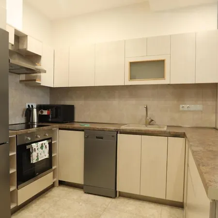 Stay Inn-Apartments On Koghbatsi 16 Yerevan Exterior photo
