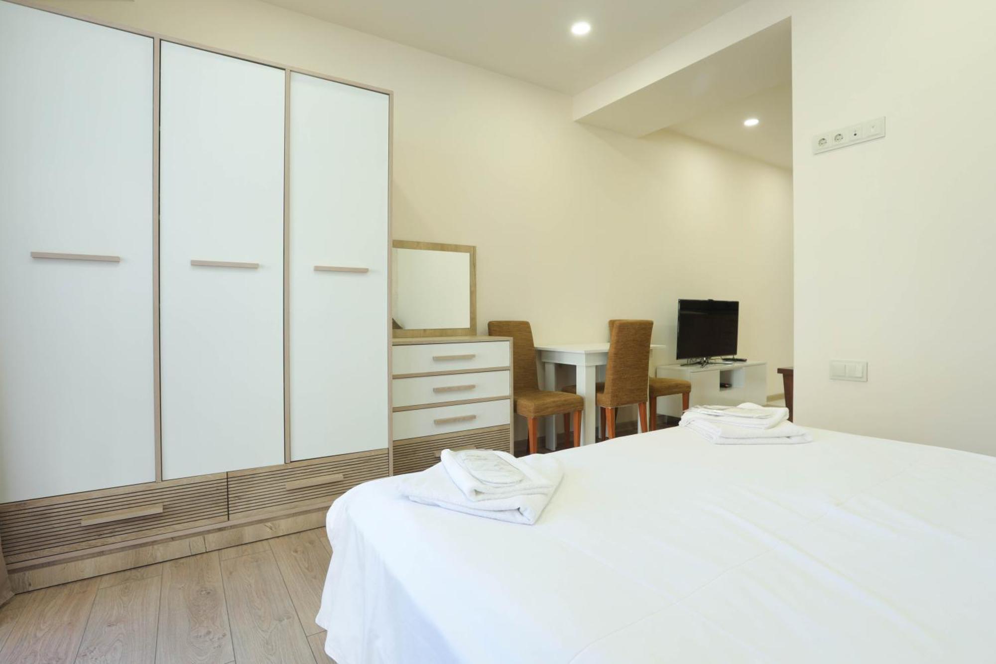 Inn-apartments On Koghbatsi 16 Apartment *